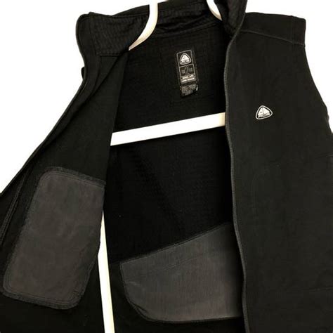 grijze nike vest|Nike ACG Therma.